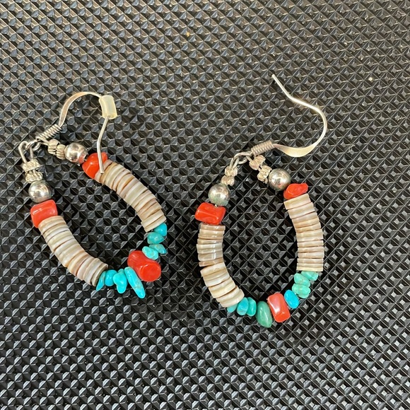 Turquoise necklace and earring set - Picture 3 of 4